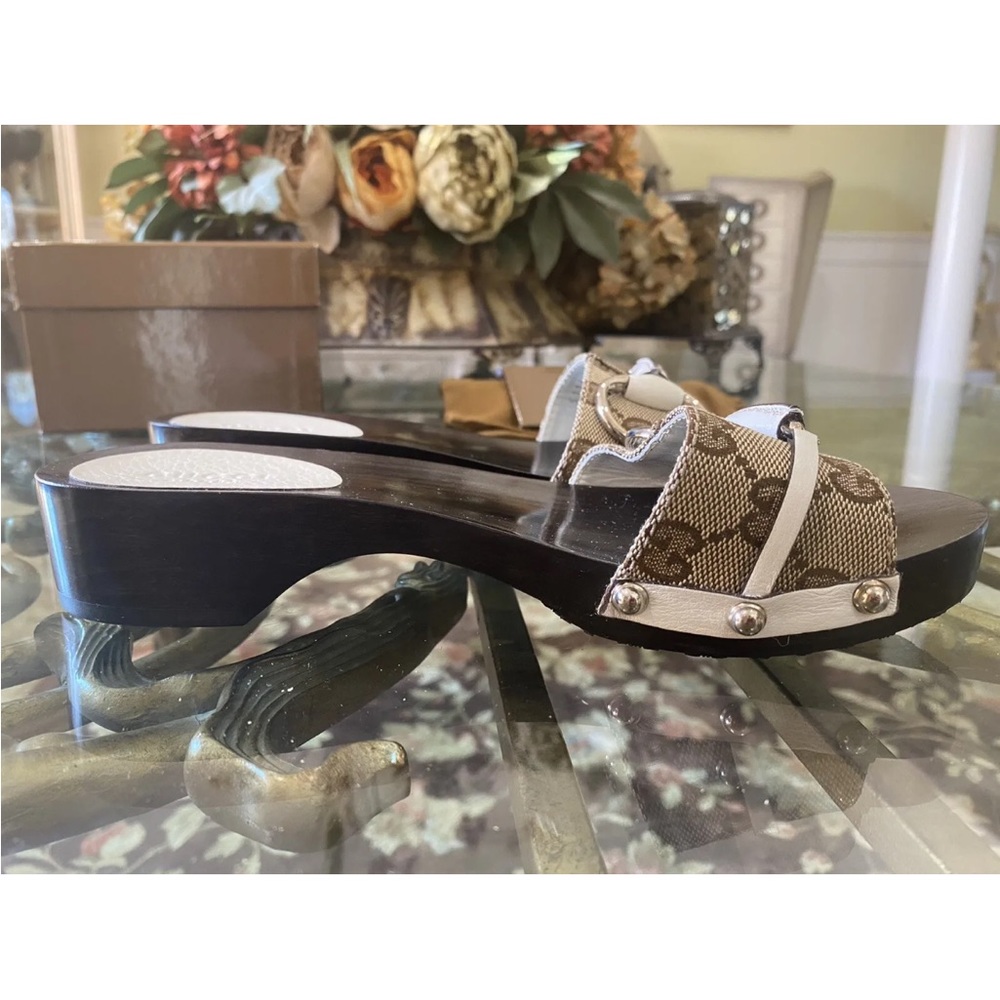 Vintage Gucci GG canvas horsebit wooden sandal. Size 35.5 - Picture 8 of 16